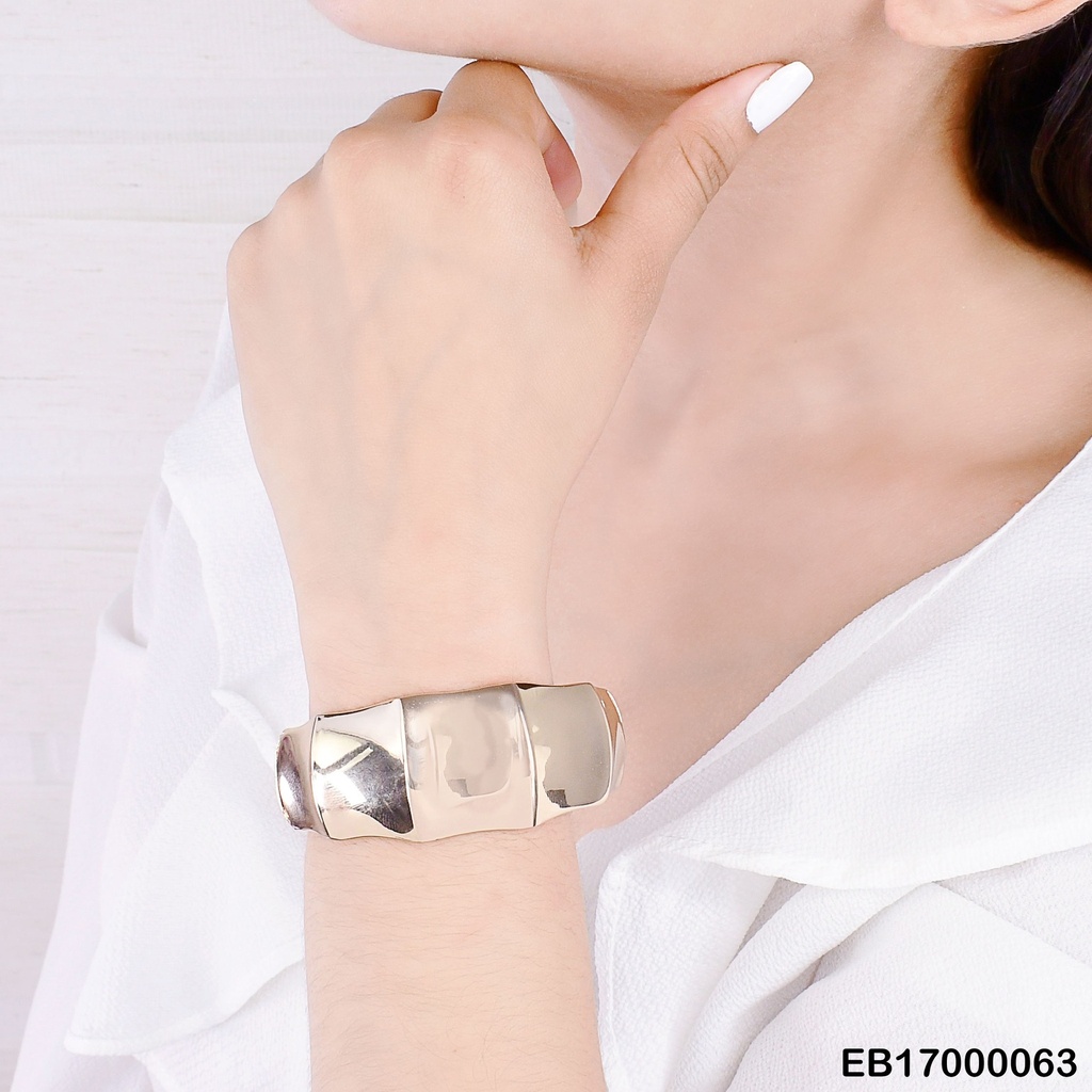 BRAZALETE LÍNEAS VERTICALES EN RELIEVE