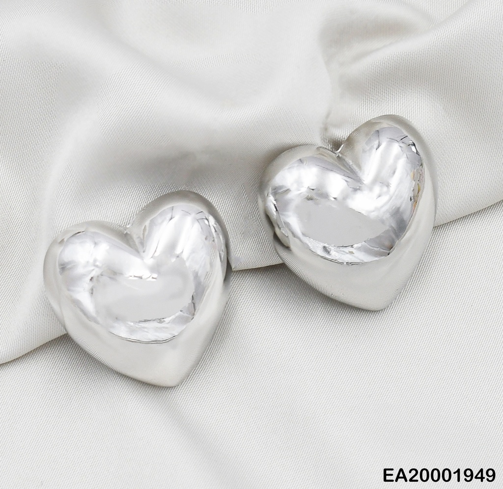 ARETES PLATEADOS CORAZÓN INFLADOS GRANDES