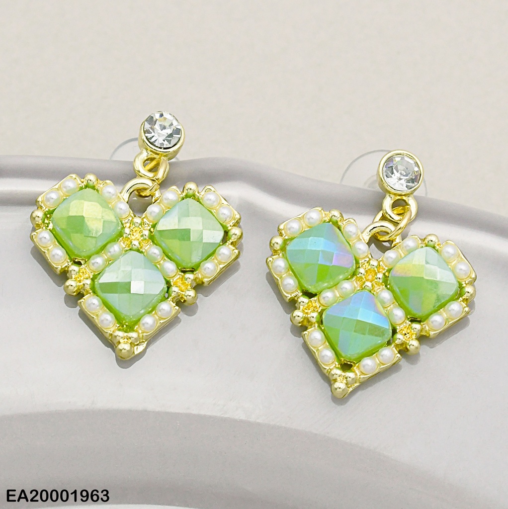 ARETES CORAZÓN VERDE BORDES PERLITAS
