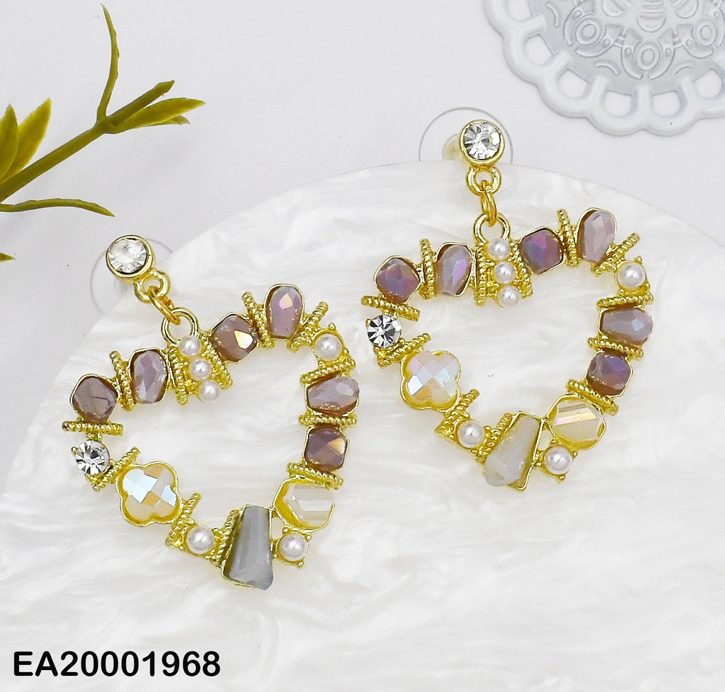 ARETES CROQUIS CORAZÓN DE CIRSUTALES CREMAS/MORADOS