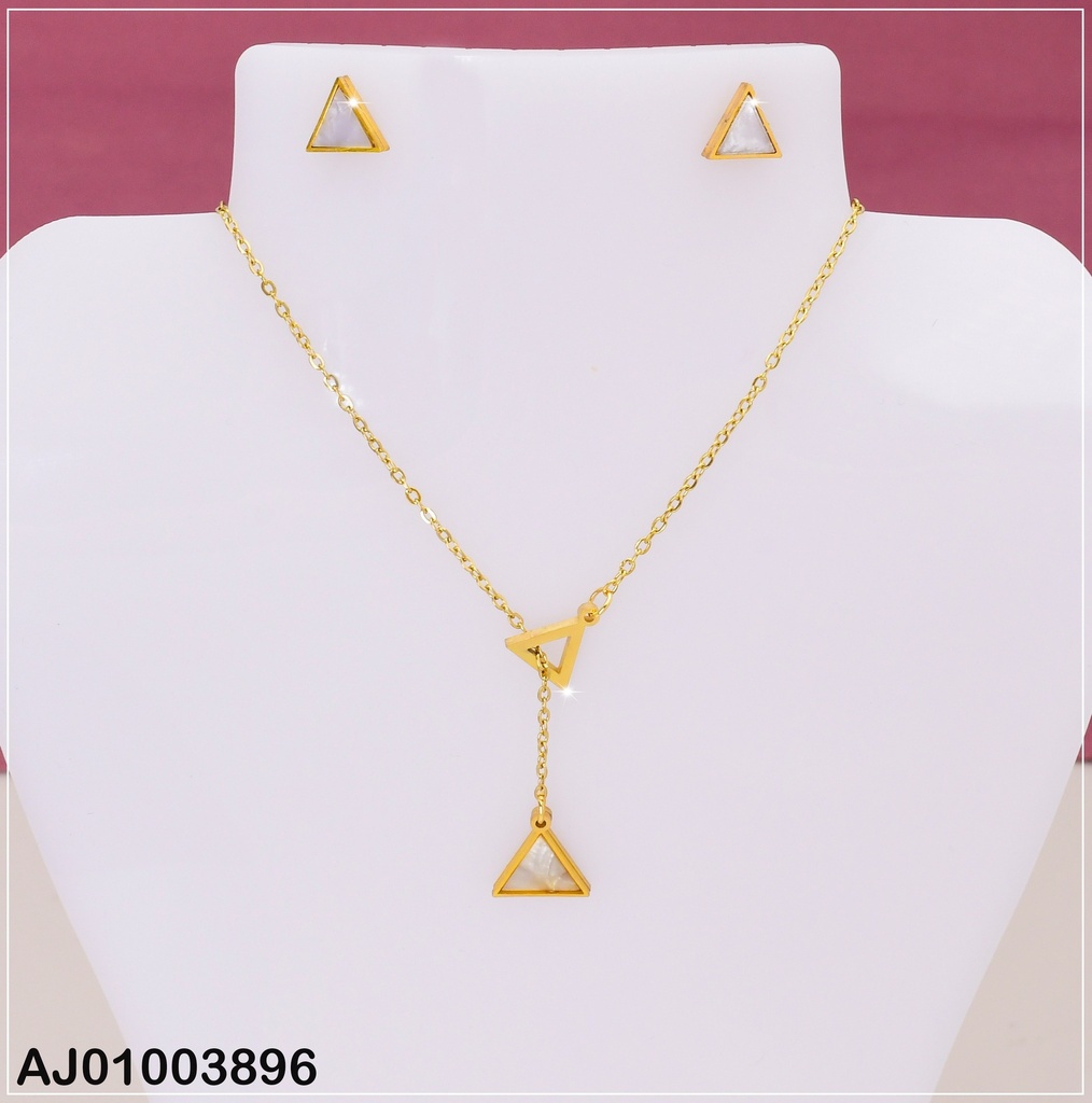 JUEGO DE COLGAR TRIANGULOS 71458