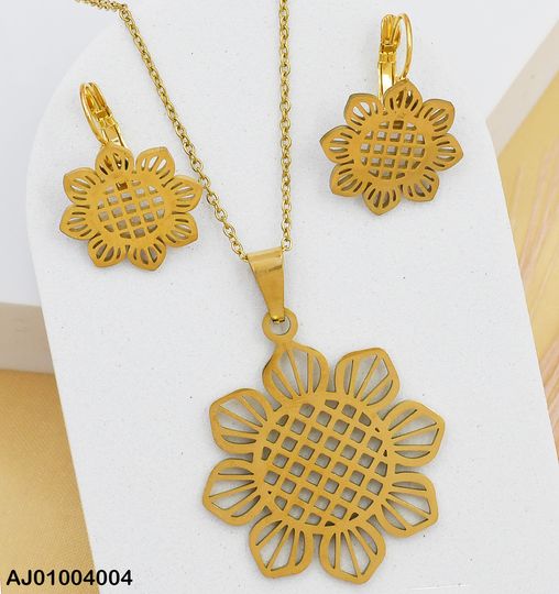 JUEGO ARETES/DIJE GIRASOL PLACA