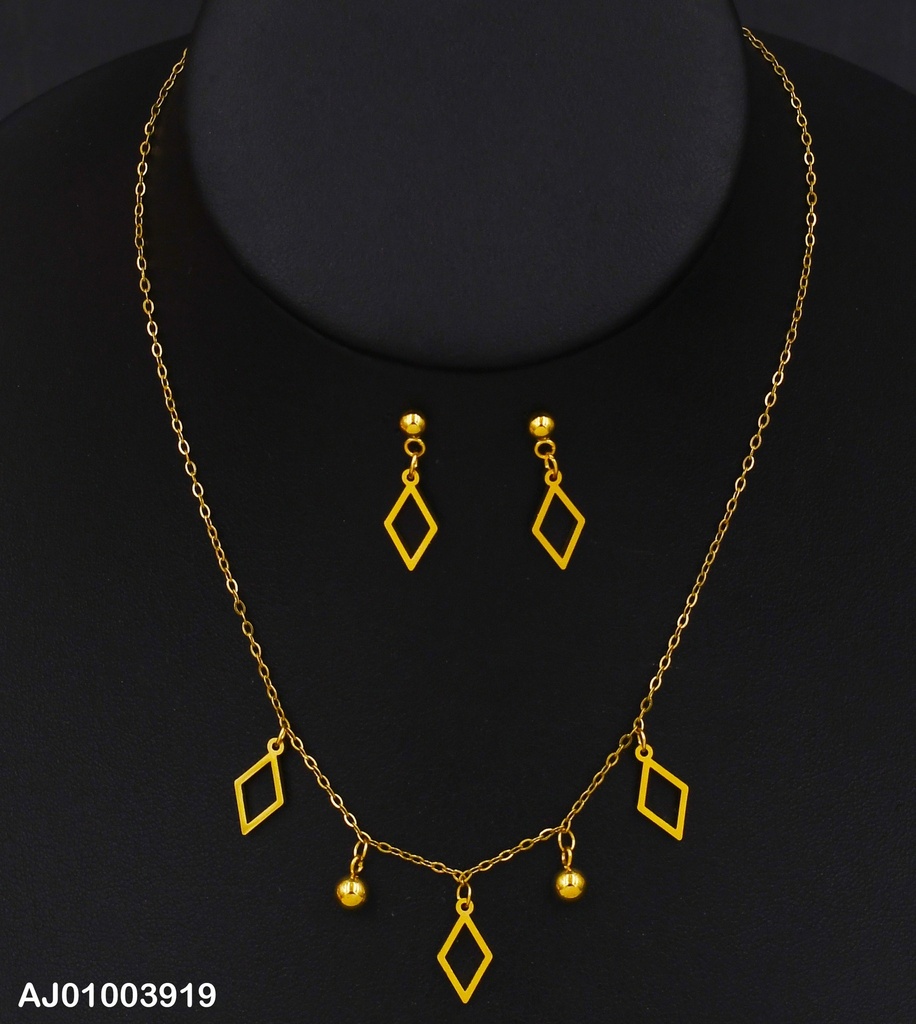 JUEGO ARETES /DIJES 3 ROMB CROQUI 2 PELOTITAS 072648-W130 (P.E.NOV2025)
