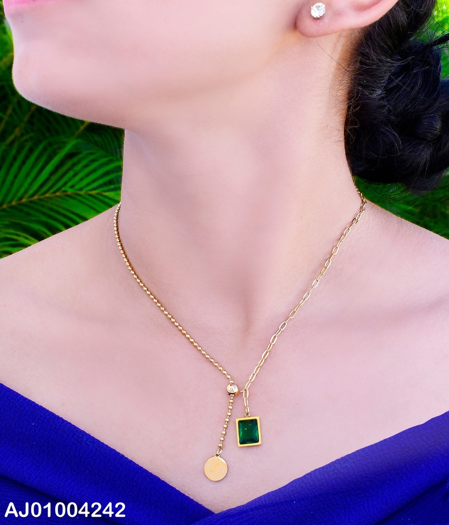 JUEGO  ARETES ZIRC. RD DIJE CUADRADO VERDE (P.E.NOV2025)