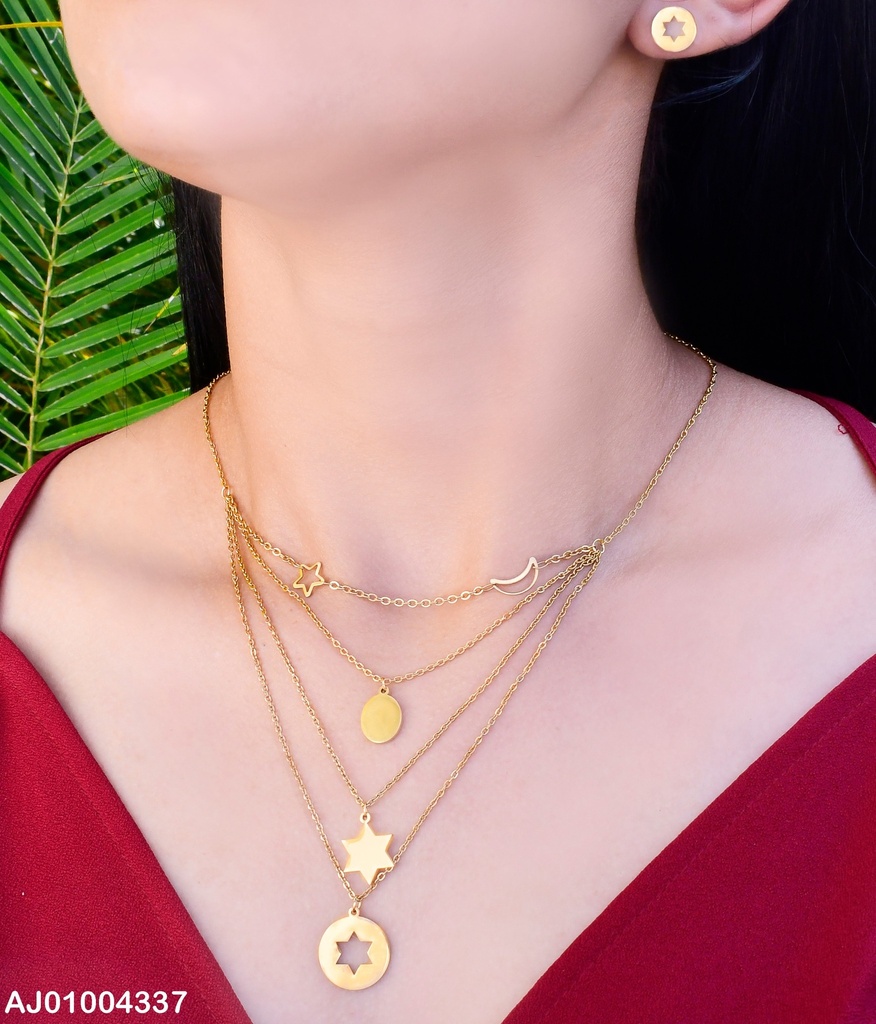 JUEGO ARETES RD. ESTRELLA CENTRO   4 CAD. DIJE PLACA ESTRELLA