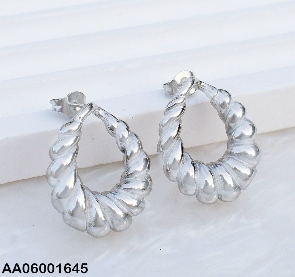 ARETES PLATEADO FORMA DE GOTA ENTRELAZADO 0741752-113