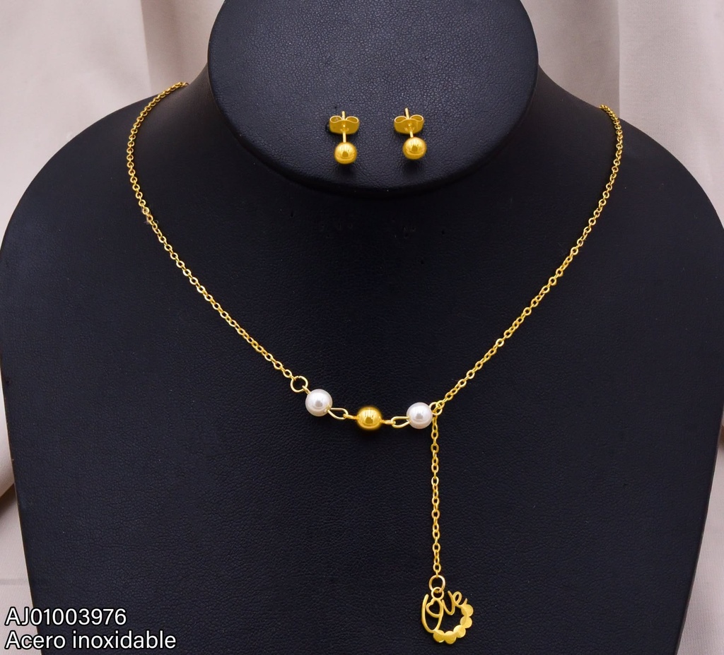 JUEGO ARETES PELOTITA DIJE REDONDO LOVE 0740681