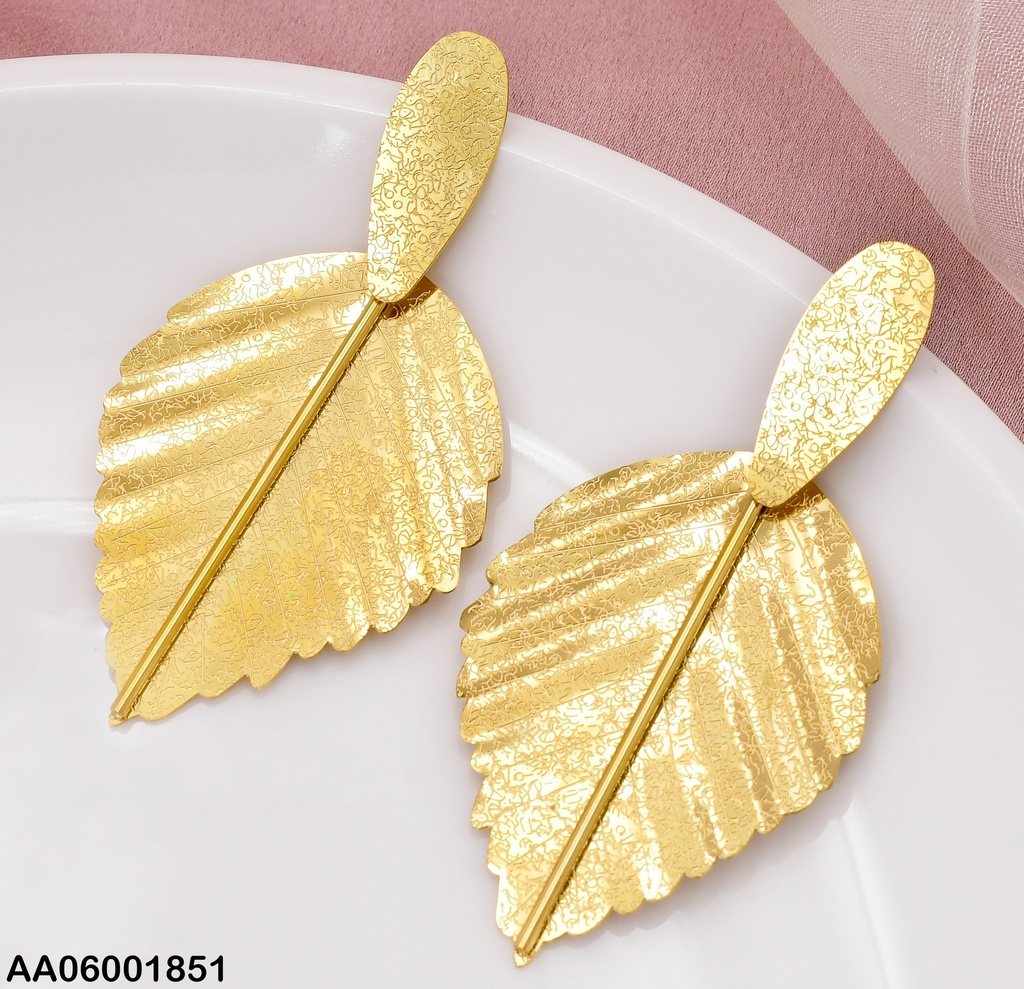 ARETES HOJAS COLGANTES DE OVALO LINEA CENTRO 0712621
