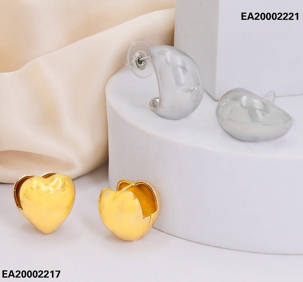 ARETES DORADOS CORAZON