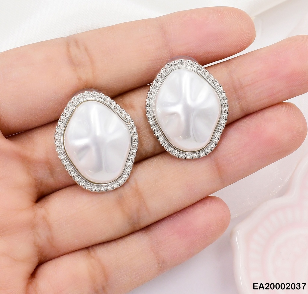 ARETES PLATEADO OVALO BLANCO C/BORDE