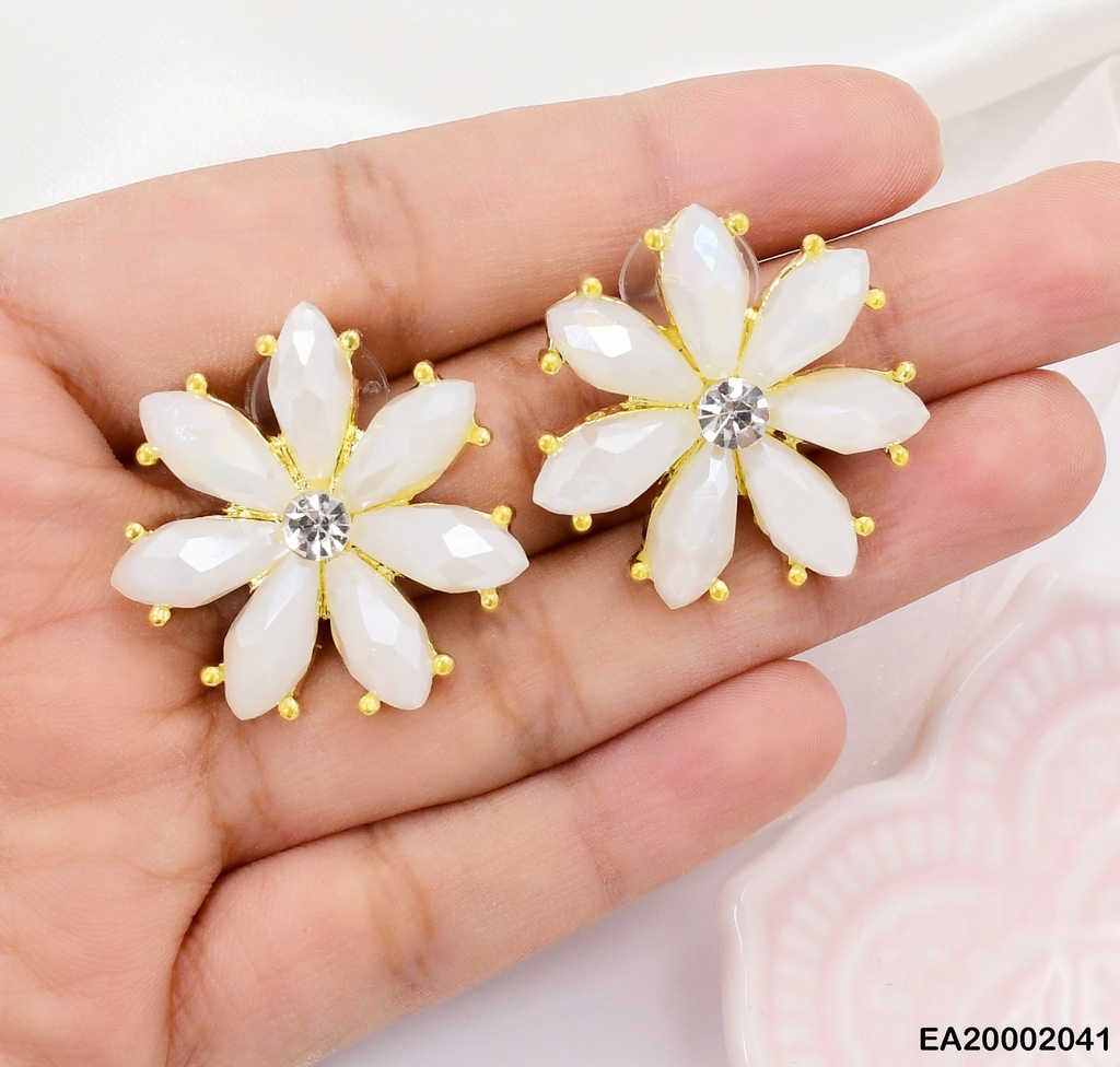 ARETES FLOR 7 PETALOS PIEDRA BLANCA CENTRO ZIRC. RD