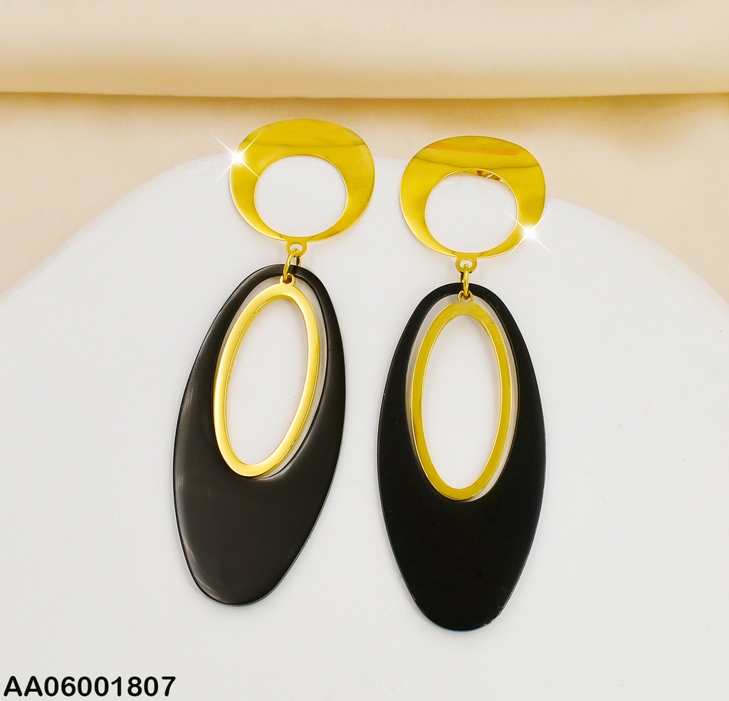 ARETES COLGANTE RD. C/OVALO DORADO-NEGRO