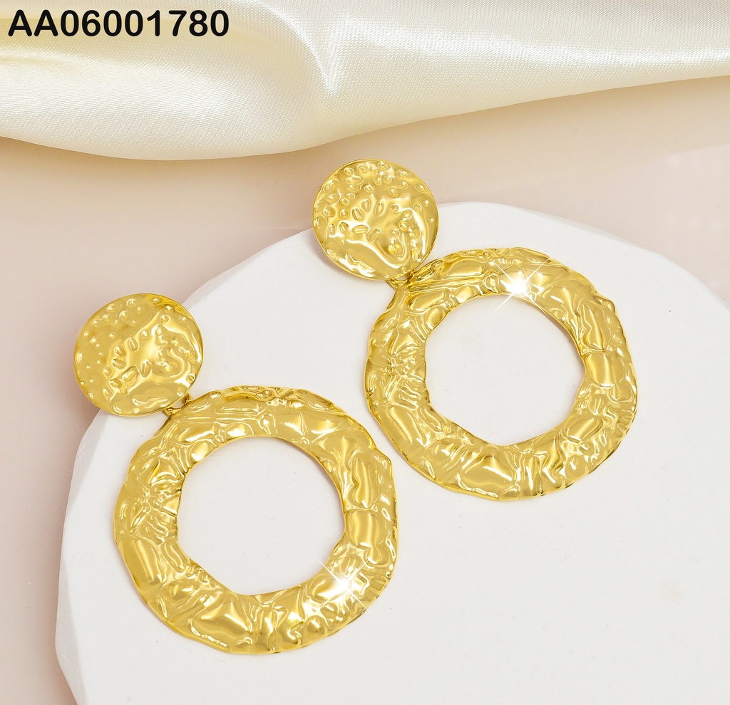 ARETES PLACA RD PUNTEAD/CIRCULO ANCHO GRABADOS