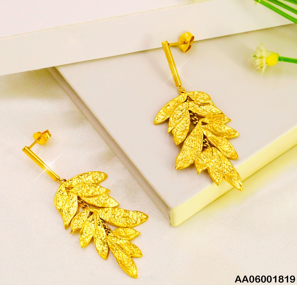 ARETES BARRA VERTICAL C/ HOJAS COLGANTES