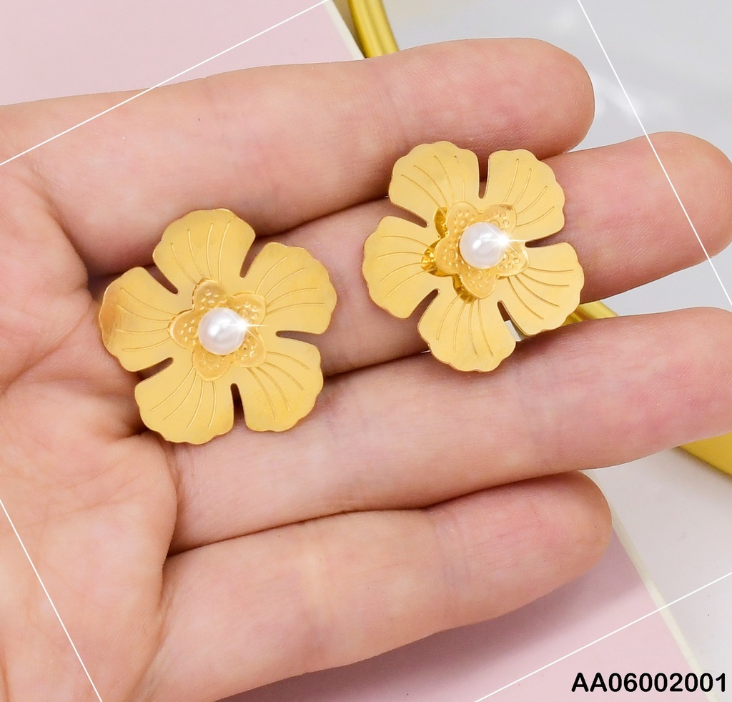ARETES FLOR 4 PETALOS C/FLORCITA PERLITA CENTRO