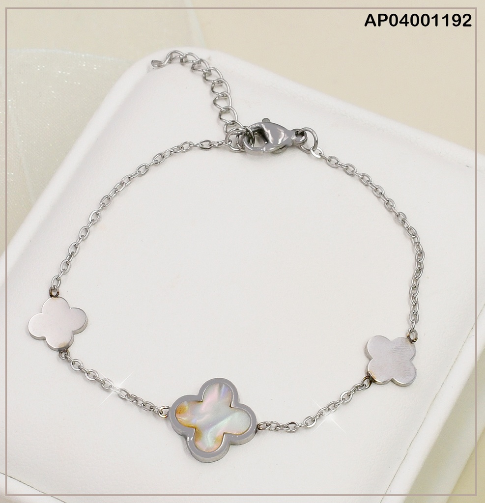 PULSERA PLAT. FINA 3 FLOR 4 PETALOS PLACAS/NACAR CENTRO