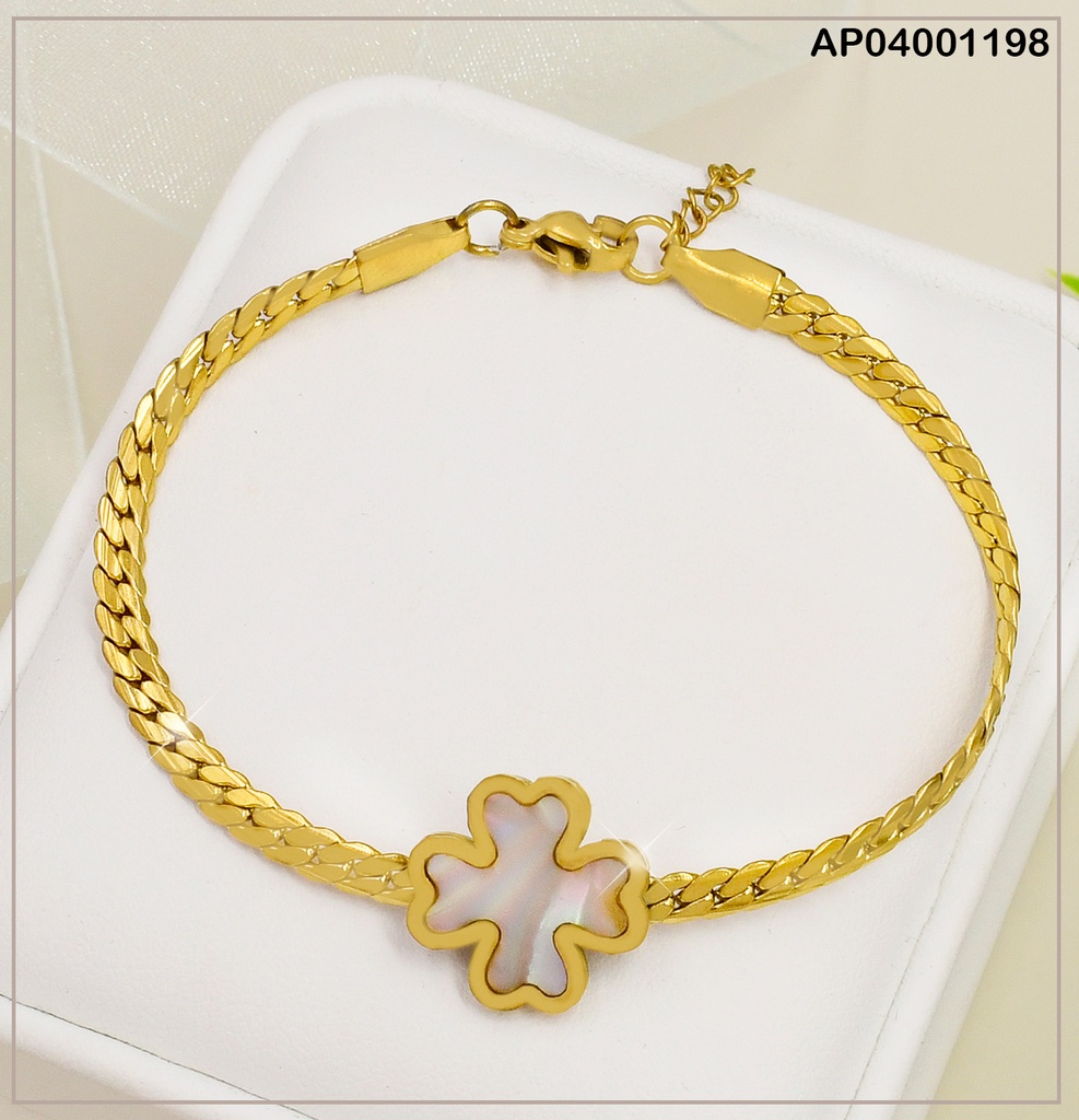 PULSERA MARTILLADA CENTRO CRUZ PETALOS NACAR