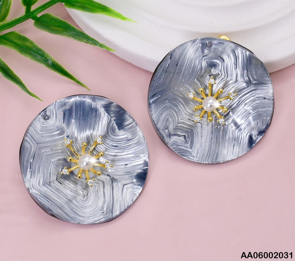 ARETES PLACA RD GRIS C/PERLITA-PISTILOS ZIRC.