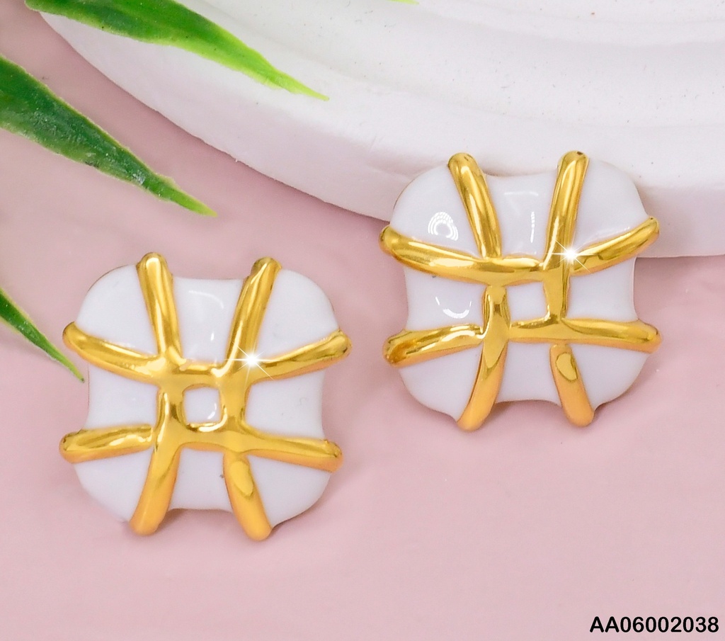 ARETES CUADRO BLANCO C/# DORADO