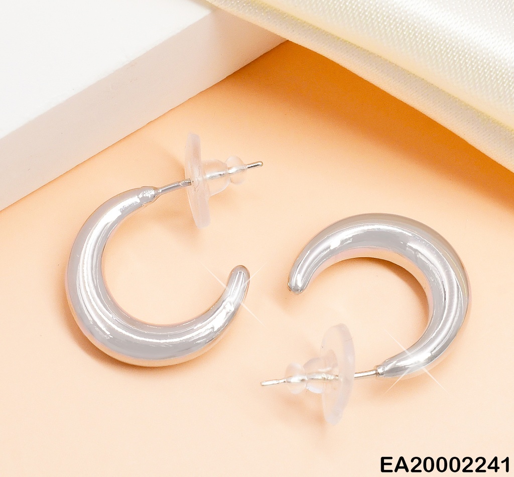ARETES "C" FINOS PLATEADOS LISOS