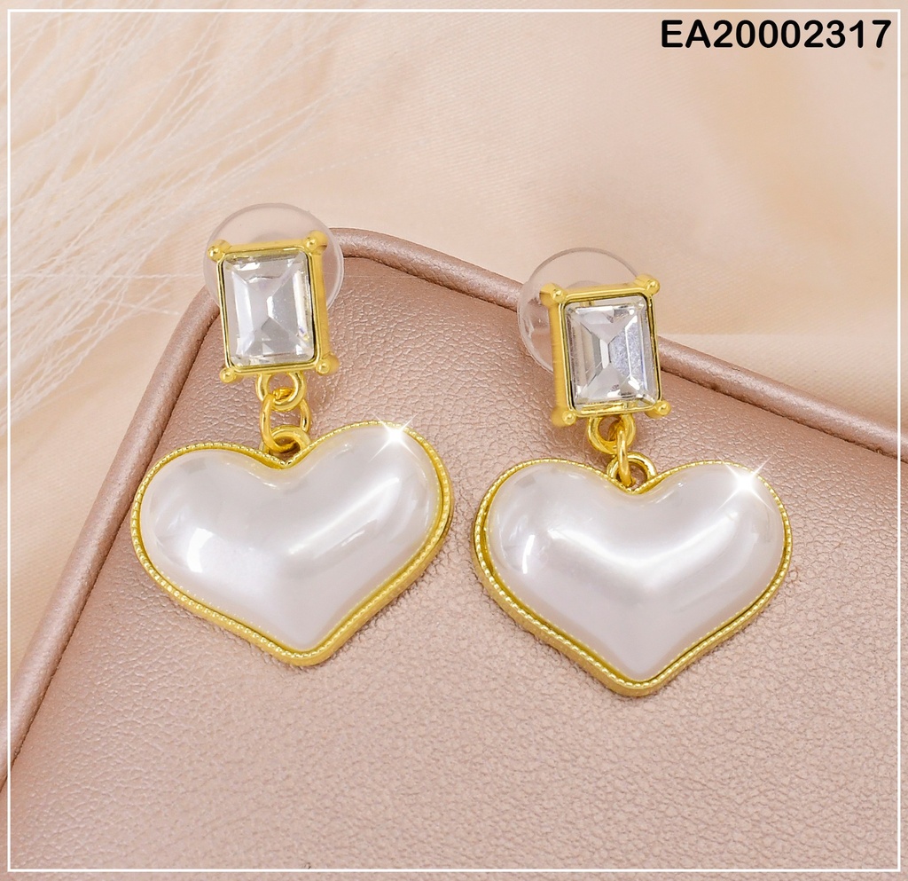 ARETES CORAZON DE PERLA COLGANTE DE ZIRC.