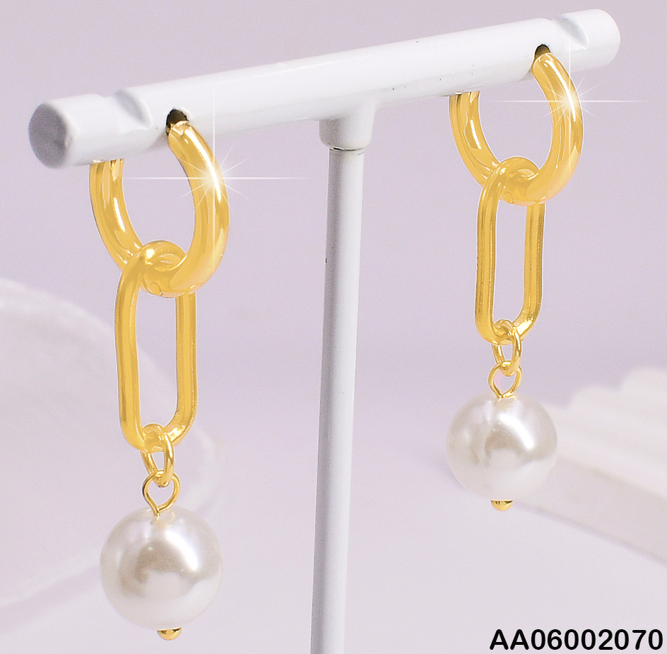ARETES HUGGIES CIRCULO ELIPSE VERTICAL C/PERLA EA185-5