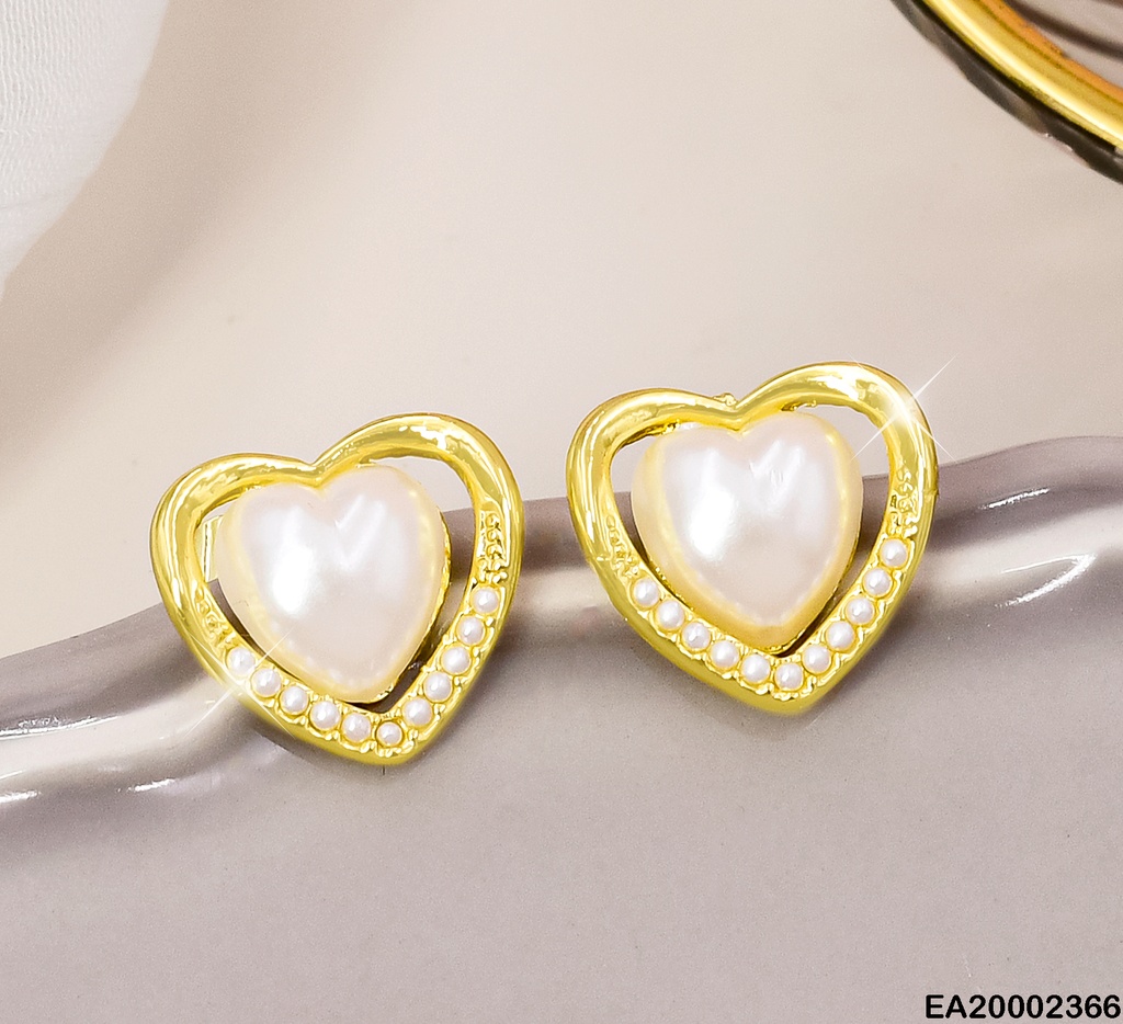 ARETES CORAZON CREMA BORDE DORADO PERLITAS # EE429-110