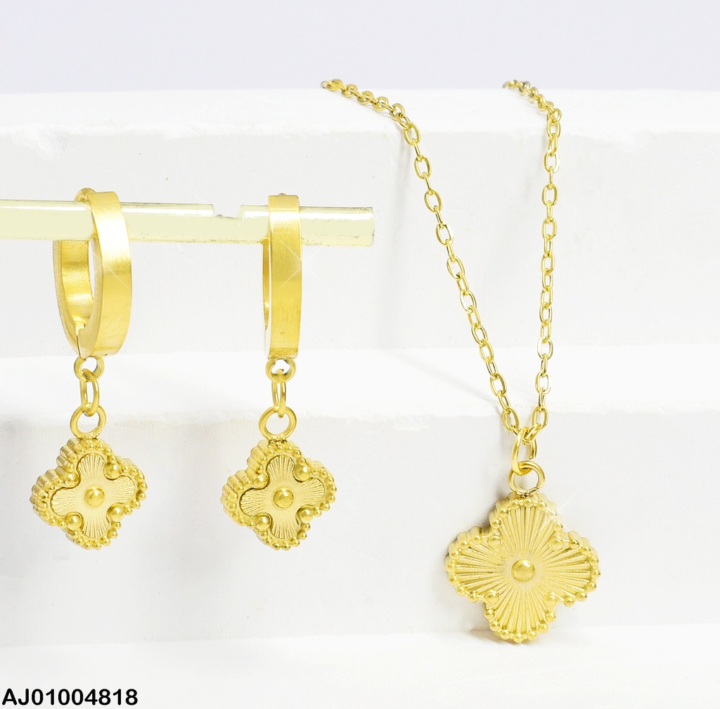 JUEGO TREBOL 4 HOJAS DORADO ARETES HUGGIES