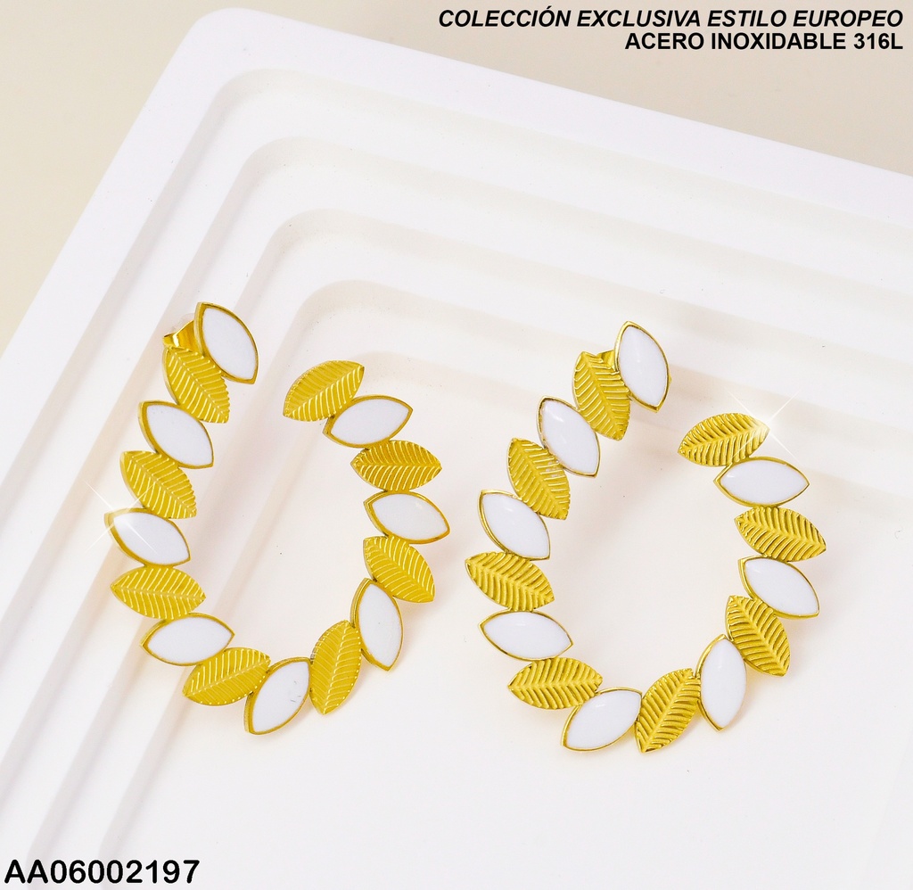 ARETES ESTILO EUROPEO HOJAS EN "U"DOR/BLANCAS 0806531