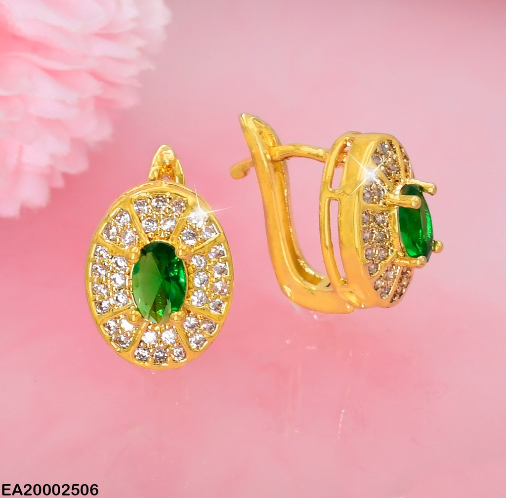ARETES HUGGIES OVALO ZIRCONIAS, VERDE CENTRO EE411-10