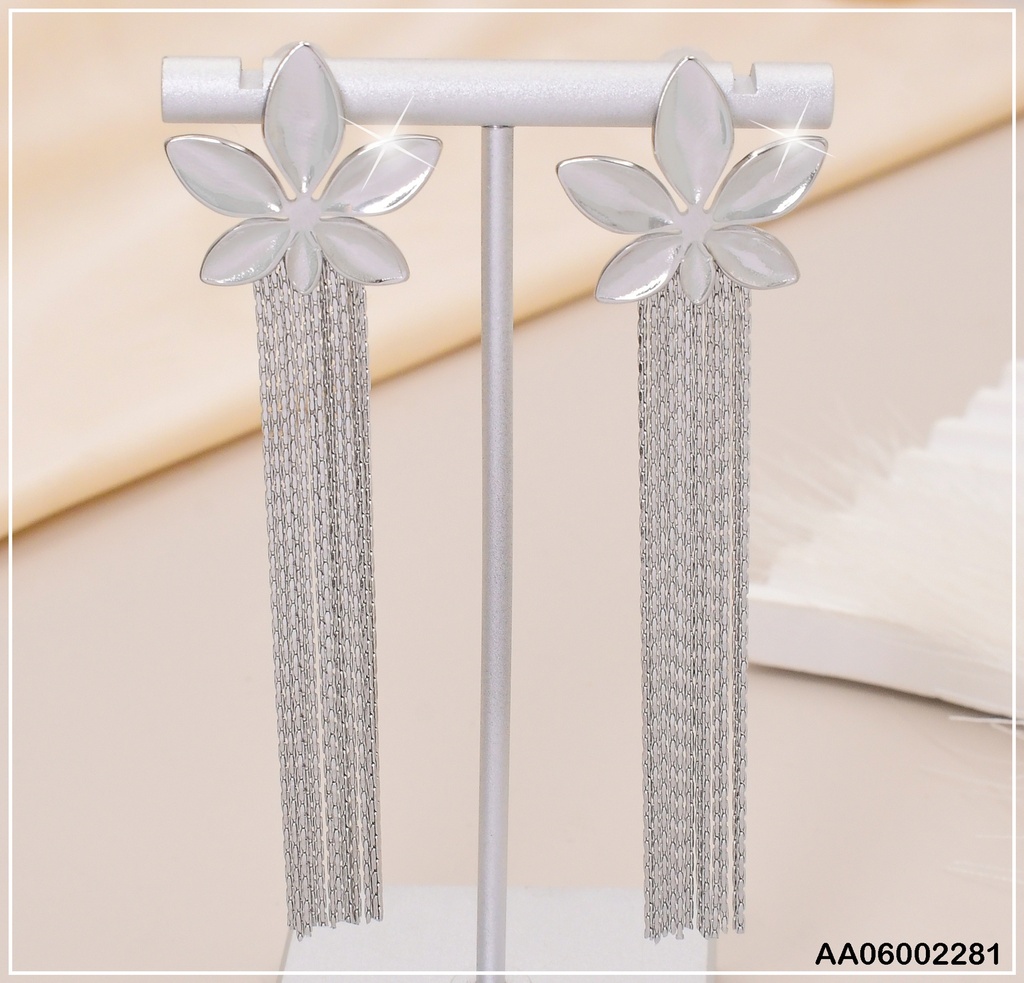 ARETES PLATEADOS FLOR C/LINEAS COLGANTES EA320-131