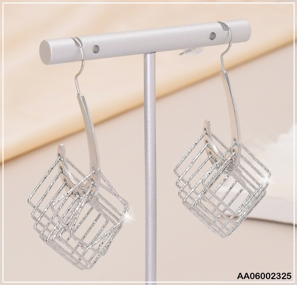 ARETES PLATD. ALARGADOS CUADROS COLGANTE EA374-45
