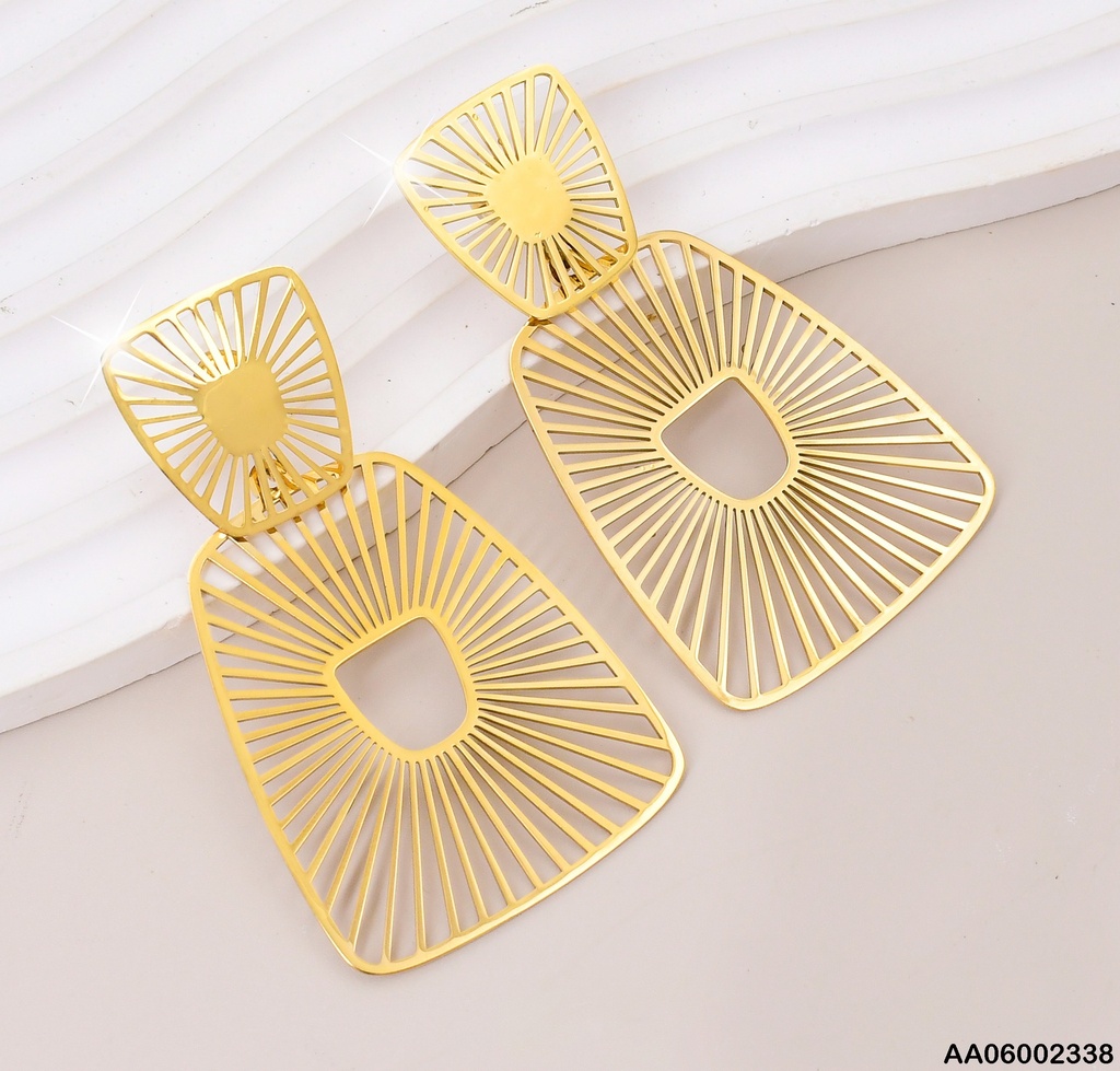 ARETES 2 TRAPECIOS C/LINEAS CENTRO PLACA/HUECO EA528-131