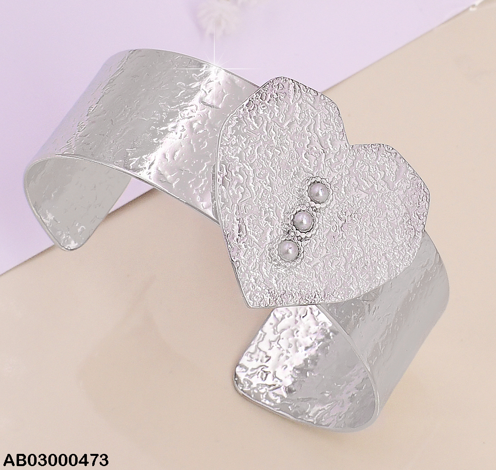 BRAZALETE PLAT. / CORAZON 3 PERLAS BLANCAS  CENTRO BA146-131