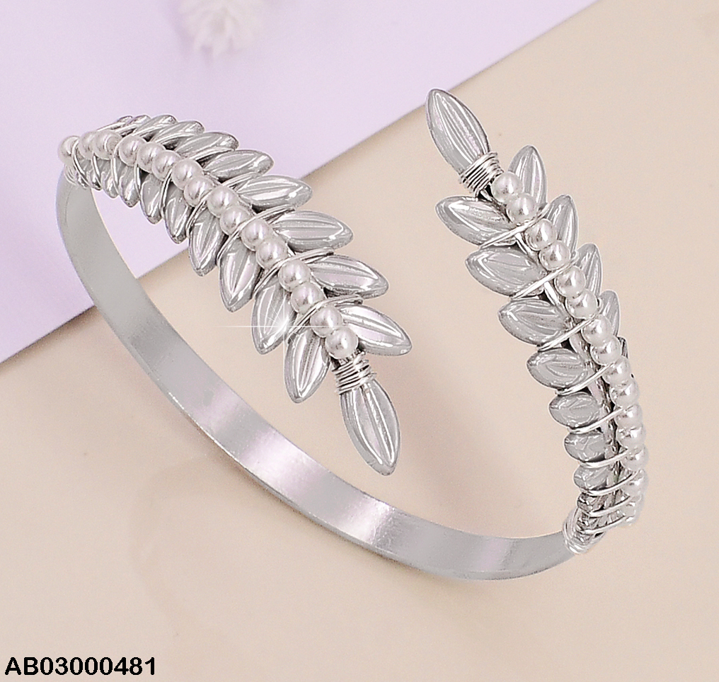 BRAZALETE AJUSTABLE PLAT. HOJAS PERLAS CENTRO BA116-131