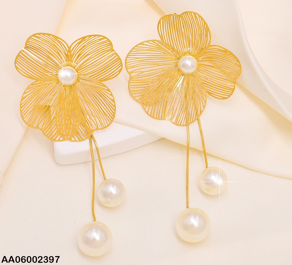 ARETES FLOR GR.CENTRO PERLA/2 COLGANTES EA241-131