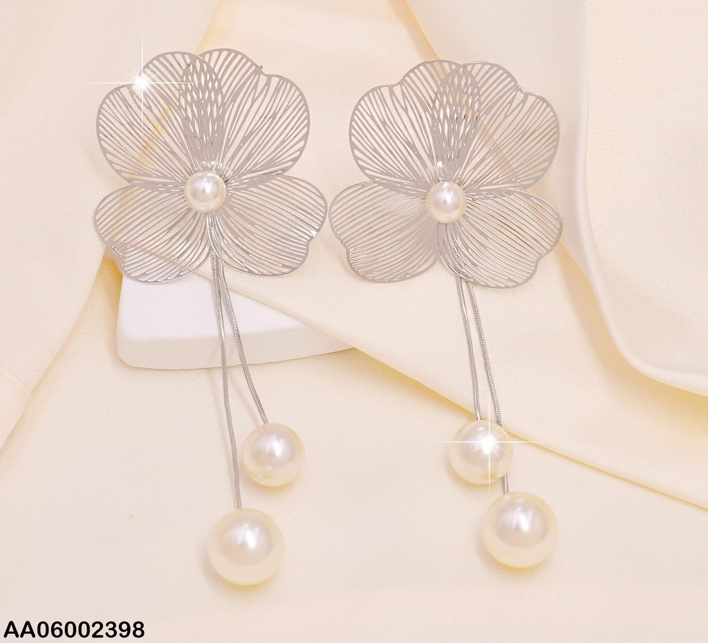 ARETES PLAT. FLOR GR.CENTRO PERLA/2 COLGANTES EA242-131