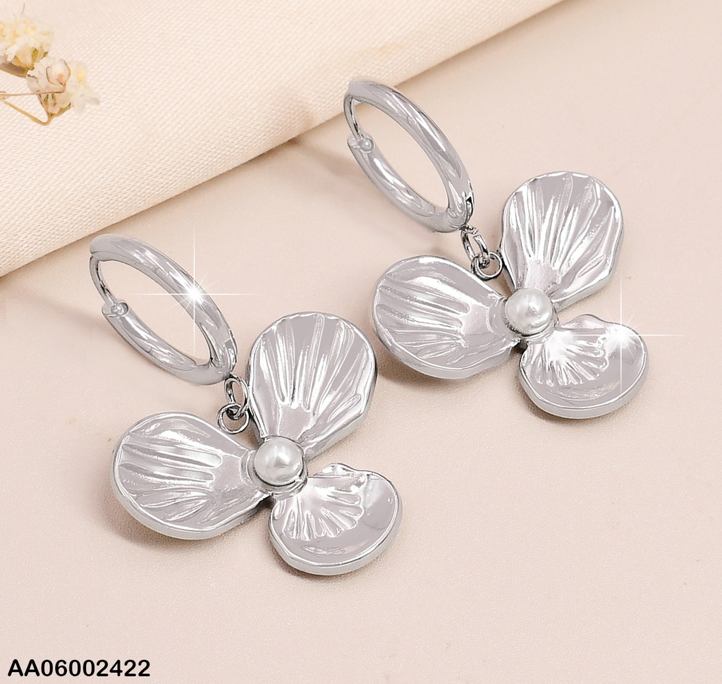 ARETES HUGGIES PLAT. FLOR 3 PETALOS COLGANTES ZIRC CENTRO  EA308-131