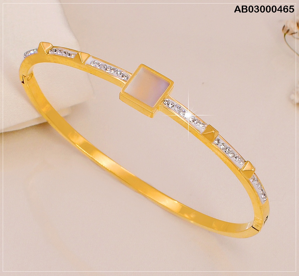 BRAZALETE  DOR. CUADRO NACAR/ 4 PIRAMIDES/ZIRC / VD080474-188