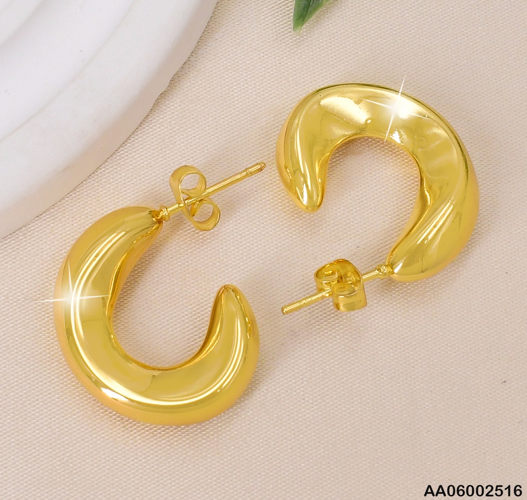 ARETES "J"(TDC) INFLADA C/LINEA RELIEVE EA629-1
