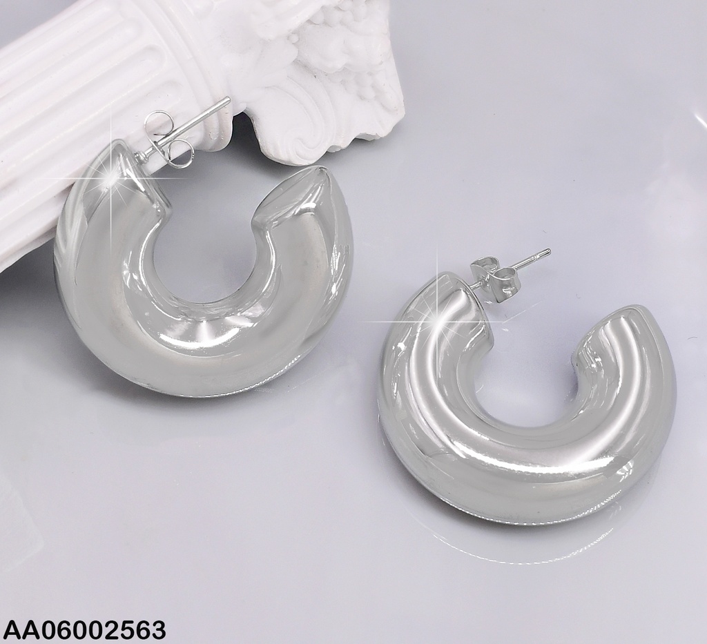 ARETES "C"LISO PLATEADO 30*10MM EA642-1