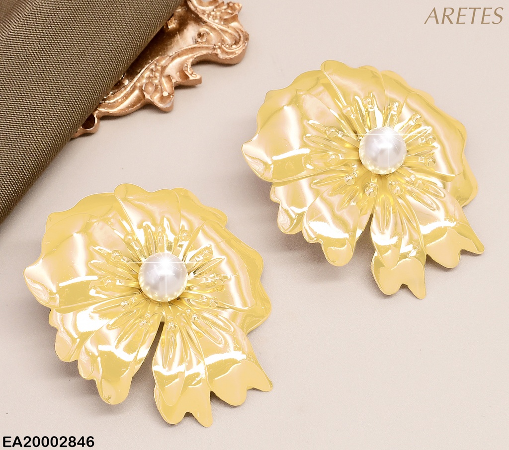 ARETES FLOR GR.PETALOS HACIA ATRAS EE835-9 (NPE2025)