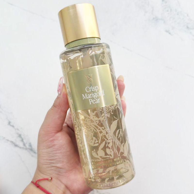 BODIE VICTORIAS SECRET CRISP MARIGOLD PEAR 250ML