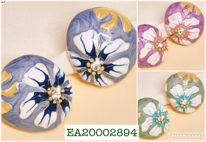 ARETES ESMALTADOS(06)RD C/FLOR BLANCA EE519-9 (NPE2025)