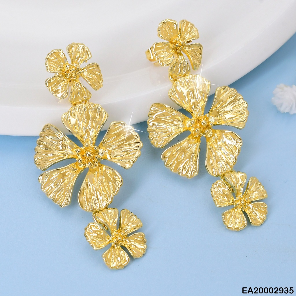 ARETES LINEA VERTICAL 3 FLORES C/GRABADOS EE825-9