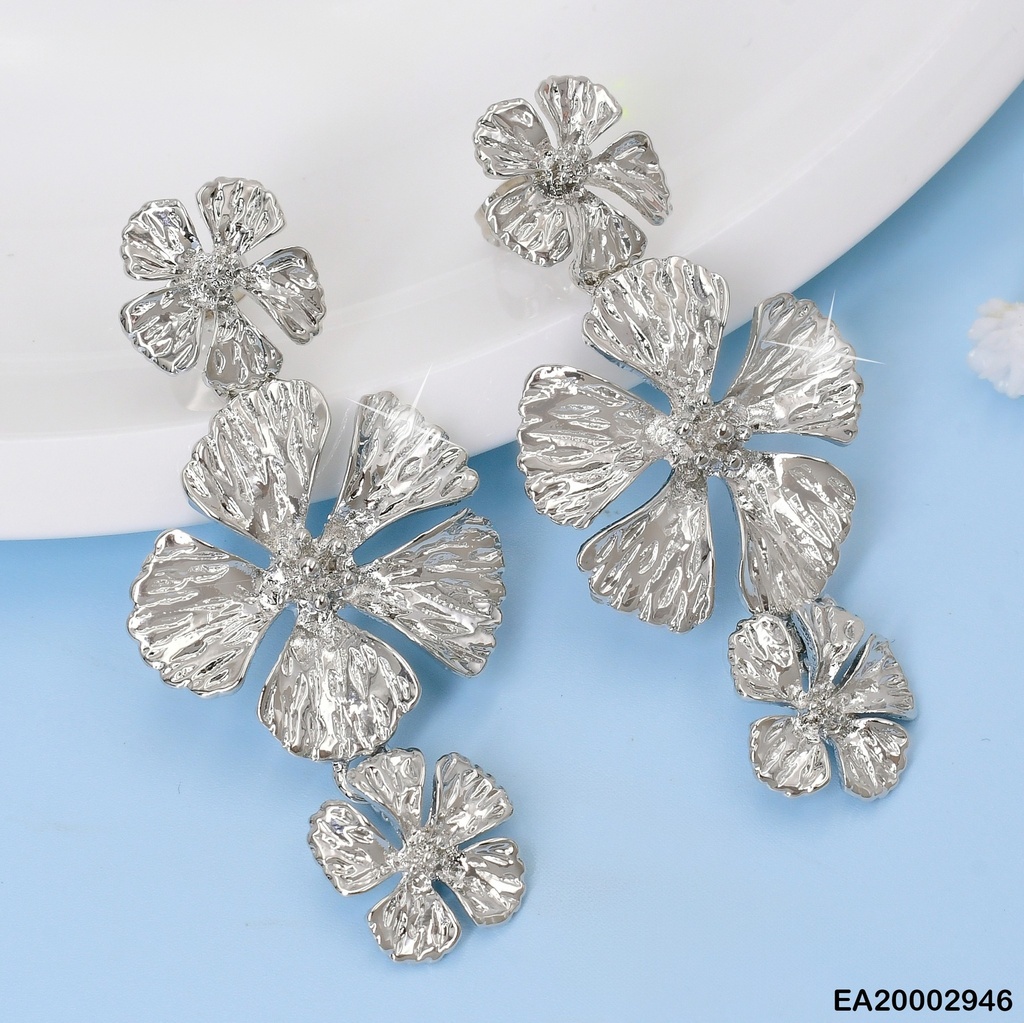 ARETES  PLAT LINEA VERTICAL 3 FLORES C/GRABADOS EE826-9 (NPE2025)