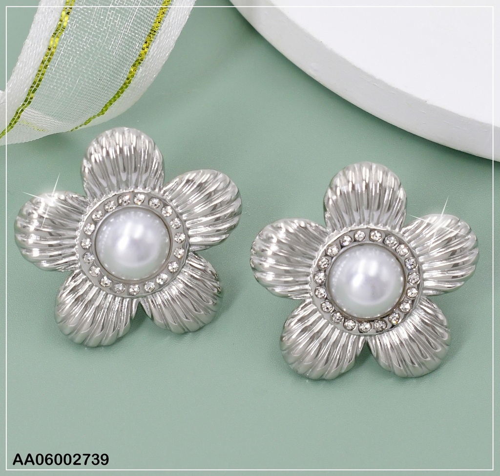 ARETES PLAT FLOR PETALOS RAYADOS/CENTRO MEDIA PERLA /ZIRC EA344-45