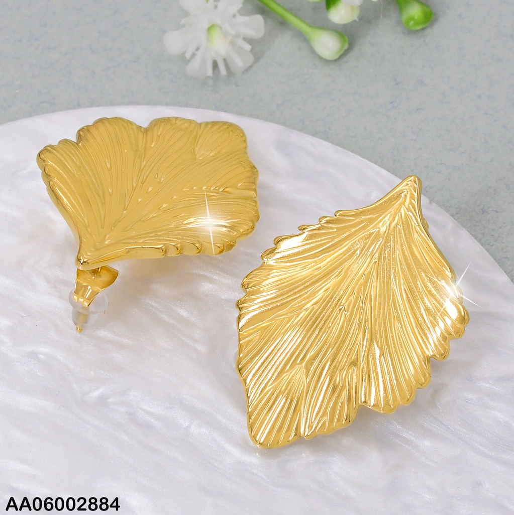 ARETES DOR HOJA GRABADO RAYAS KE114484