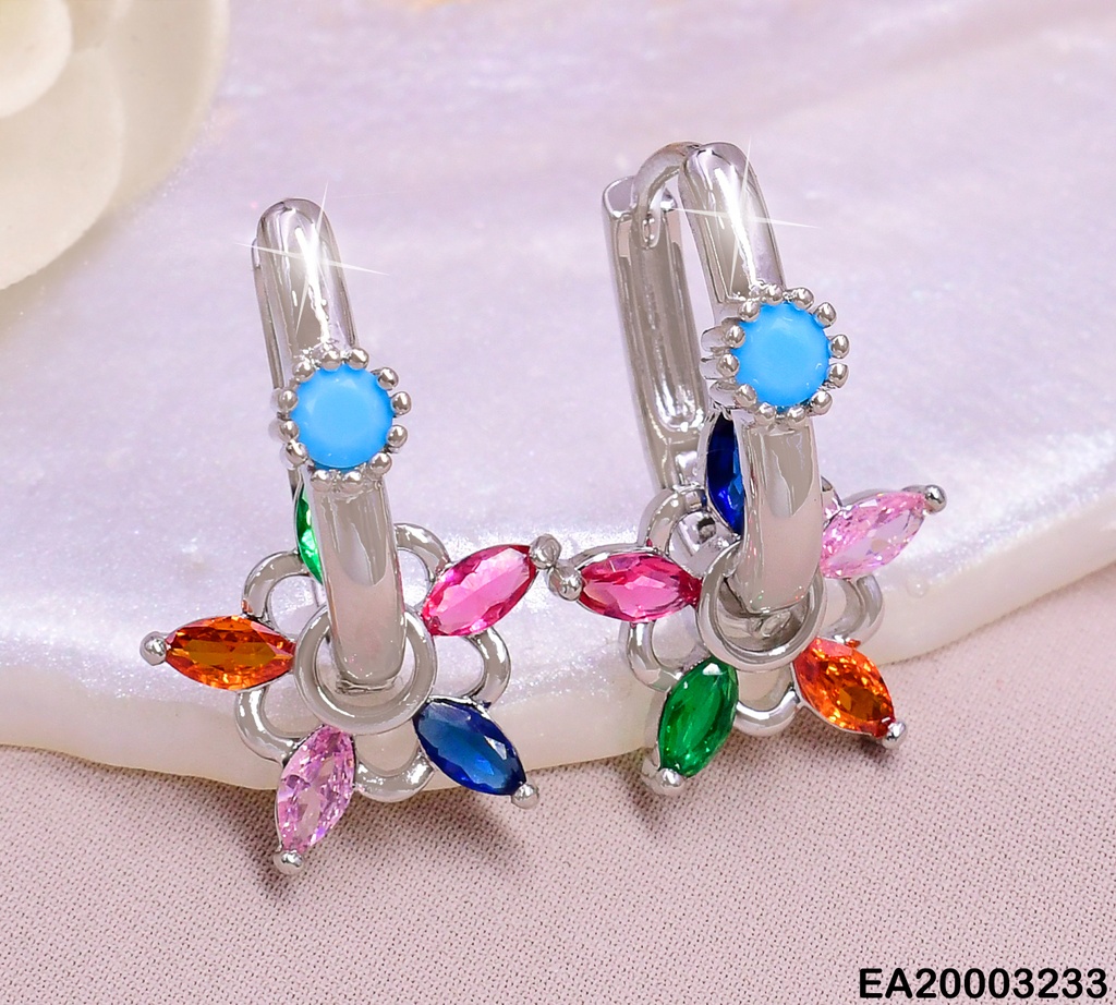 ARETES HUGGIES PLAT. FLOR ZIRC.COL. K3269