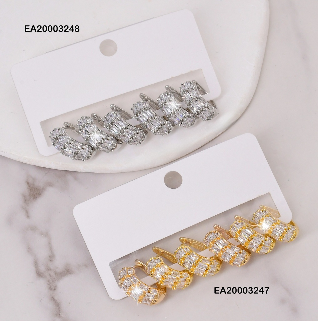 PAQ.3 PARES DE ARETES HUGGIES DOR ZIRC SE518-3